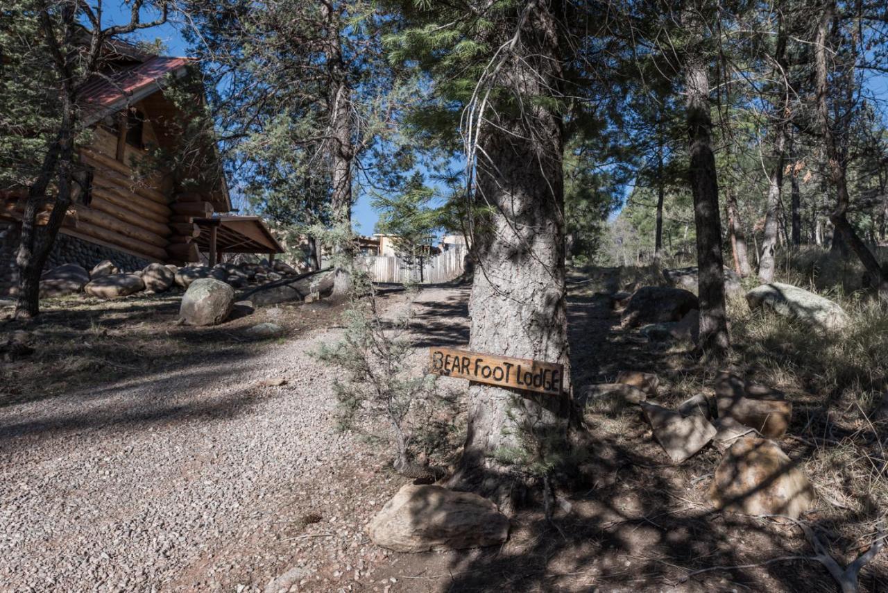 Bear Foot Lodge, 2 Bedrooms, Sleeps 6, Gas Grill, Walk To River, Hot Tub Ruidoso Bagian luar foto