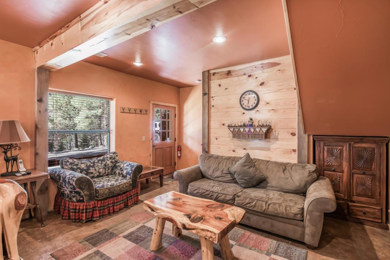 Bear Foot Lodge, 2 Bedrooms, Sleeps 6, Gas Grill, Walk To River, Hot Tub Ruidoso Bagian luar foto