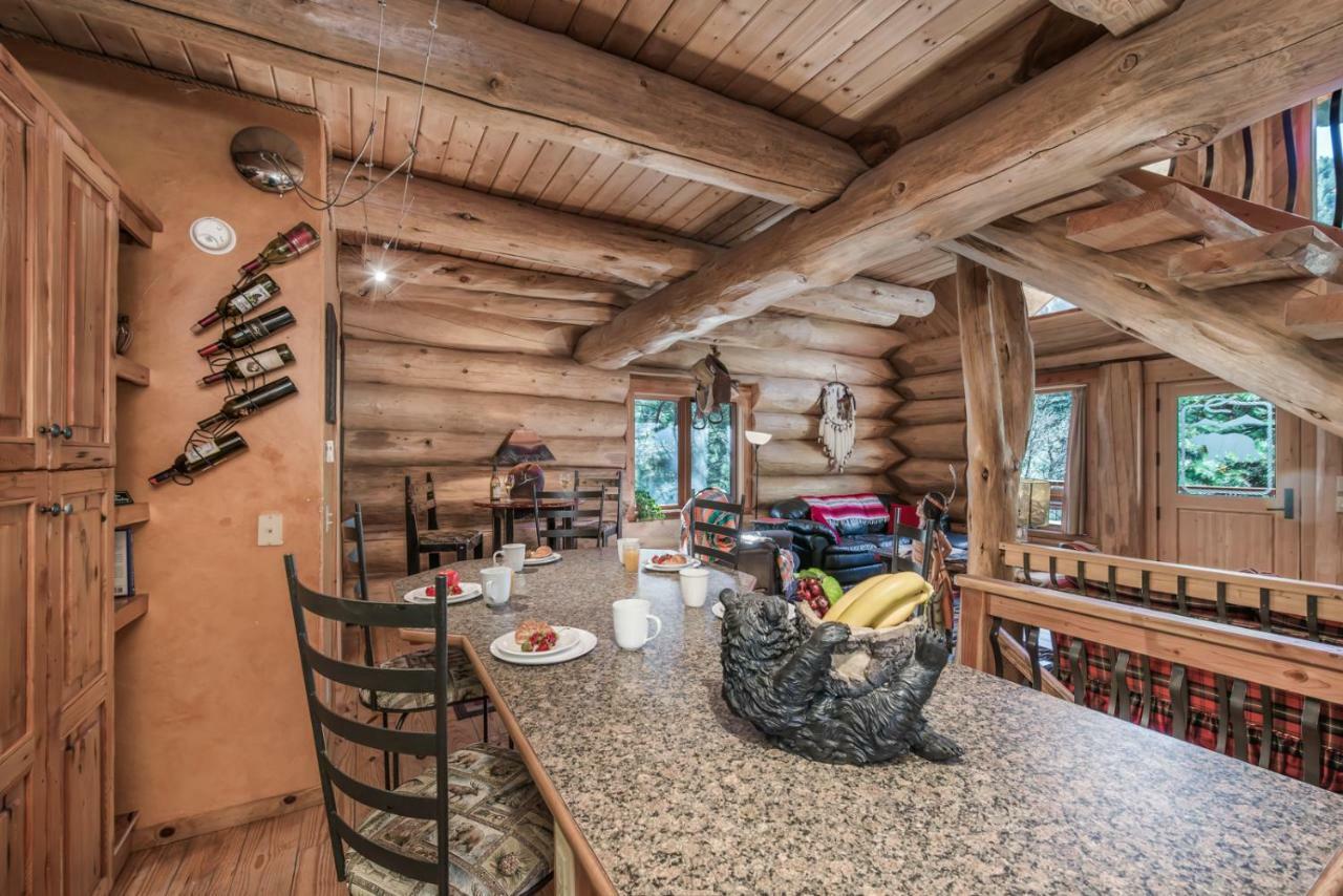 Bear Foot Lodge, 2 Bedrooms, Sleeps 6, Gas Grill, Walk To River, Hot Tub Ruidoso Bagian luar foto